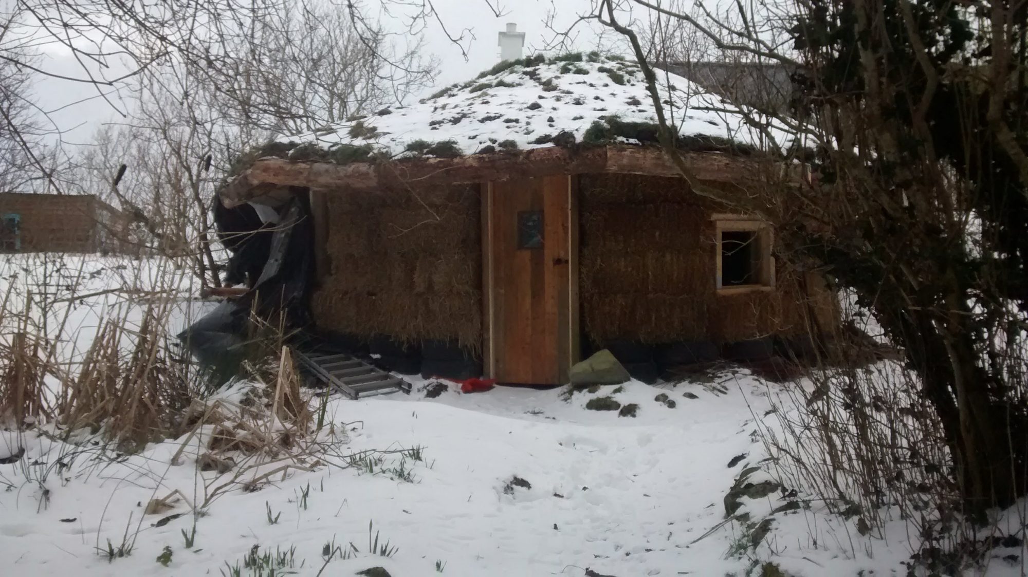Strawbale barn off grid at Lackan Cottage Farm